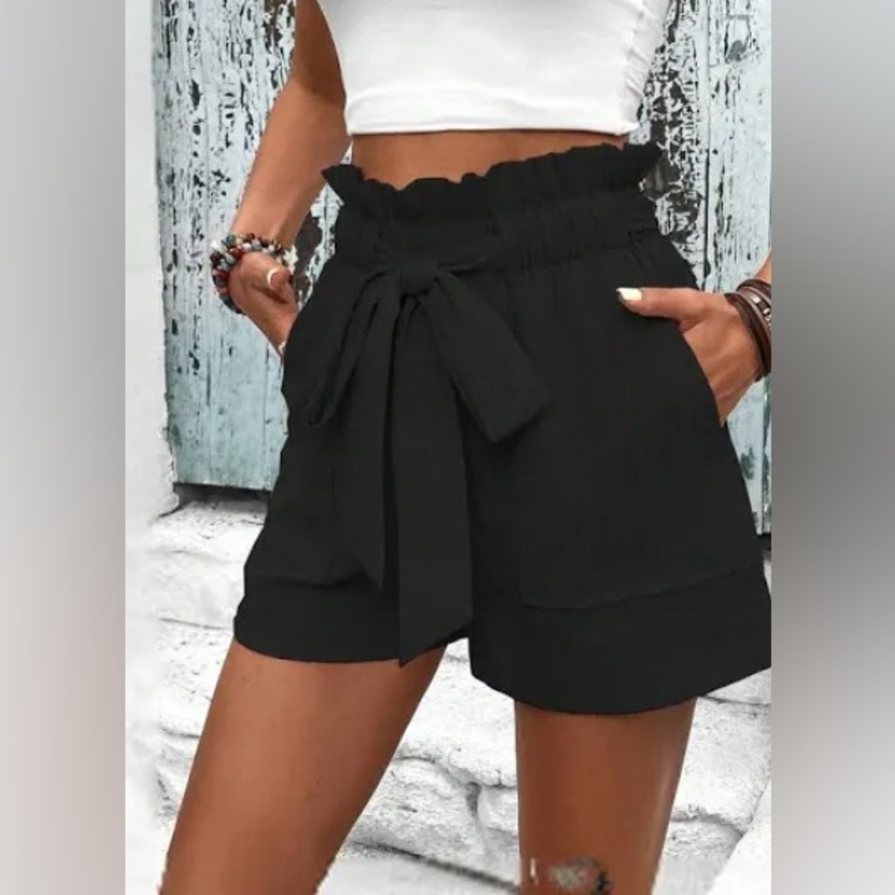 SHEIN Black High-Waisted Shorts – Size XL